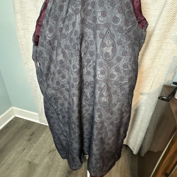 Donnybrook Maroon Long Wool Peacoat Gold Lion Buttons Size 12 Paisley Liner - Picture 13 of 13